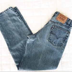 Vintage Levi’s 550s! USA! Boyfriend fit 28” waist
